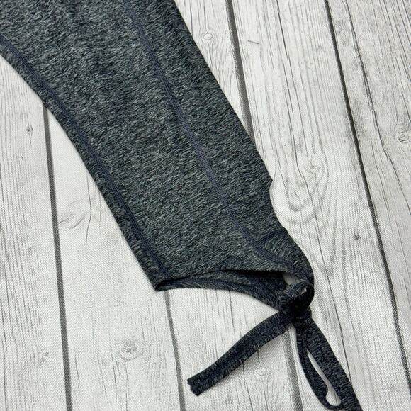 Scorpio Sol 7/8 Bow Leggings Size Small - Picture 2 of 5